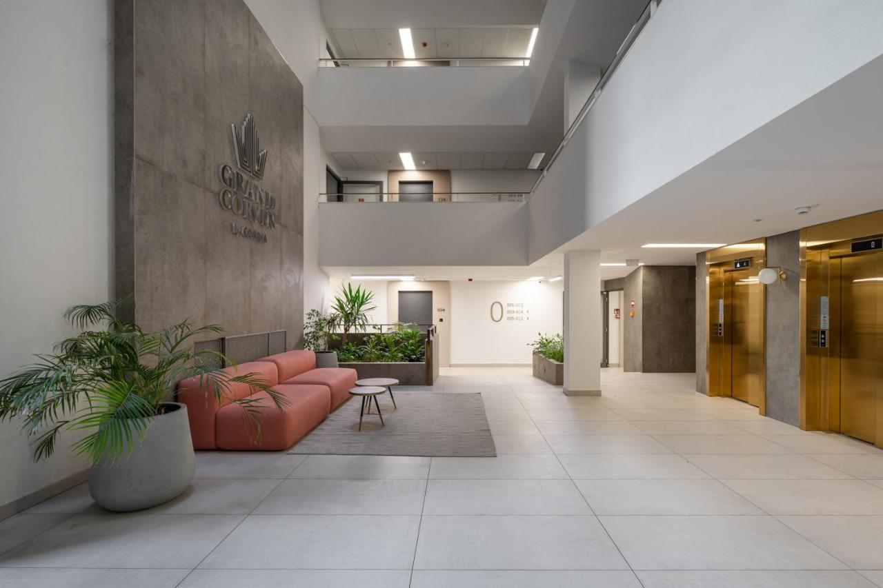 Grand Corvin Studio With Balcony Budapeşte Dış mekan fotoğraf